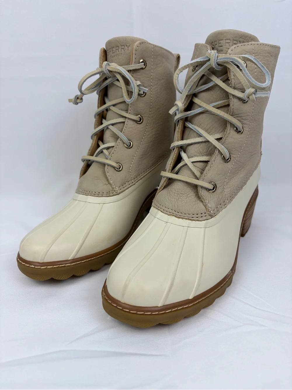 Sperry Saltwater Heel Leather Duck Boots Size 8.5 Cream / Beige
